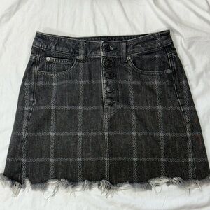 American Eagle Super Hi Rise Festival Mini Blk Denim Skirt Plaid Button Size 2